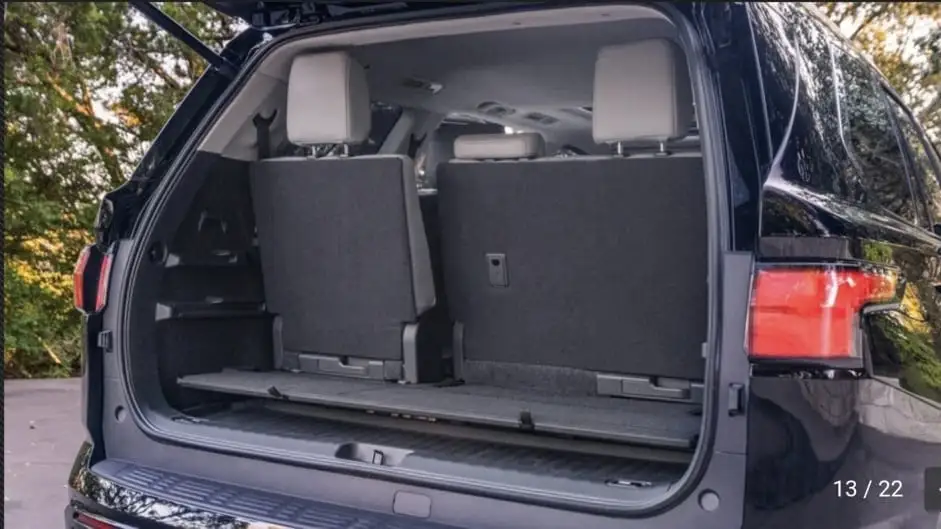 2022-ToyotaSequoia-interior2.webp